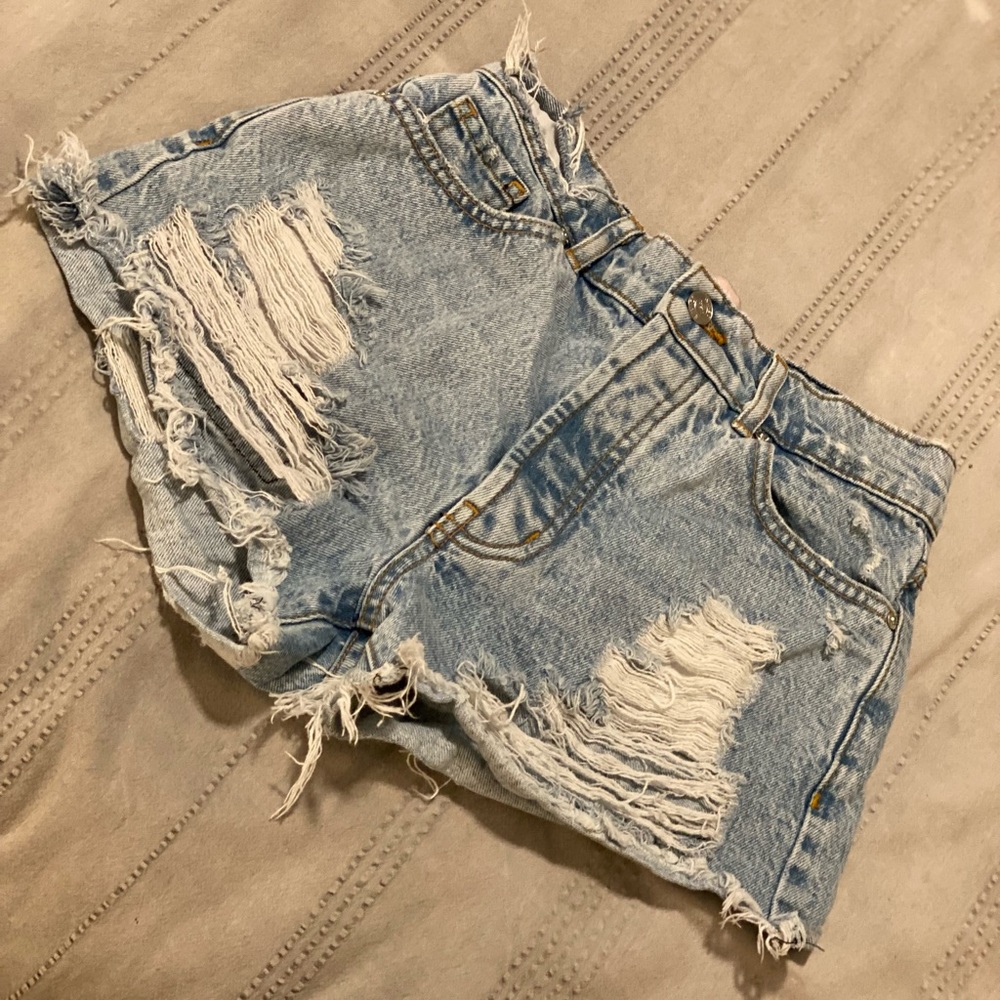 Revice Malibu cutoffs